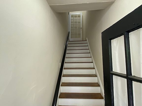 3rd image of 3218 W Franklin St APT A