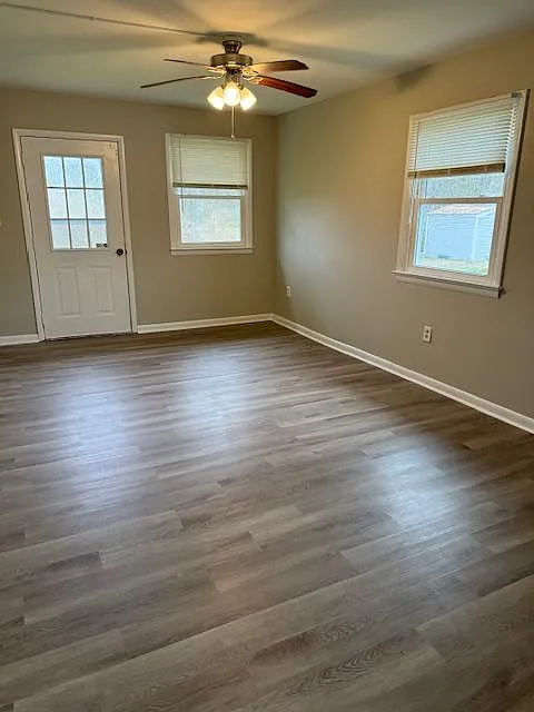 3 bed, 1152 sqft, $1,600 — Photo 2