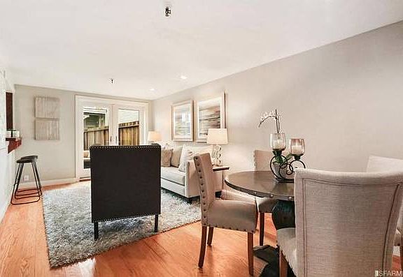 5th image of 262 Frederick St APT 1