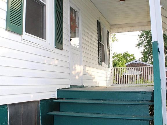 3rd image of 2204 Easley Ave