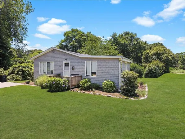 125 Bonnet Shores Rd, Narragansett, RI 02882