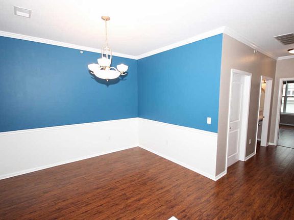3rd image of 3862 S Lake Dr Unit 106