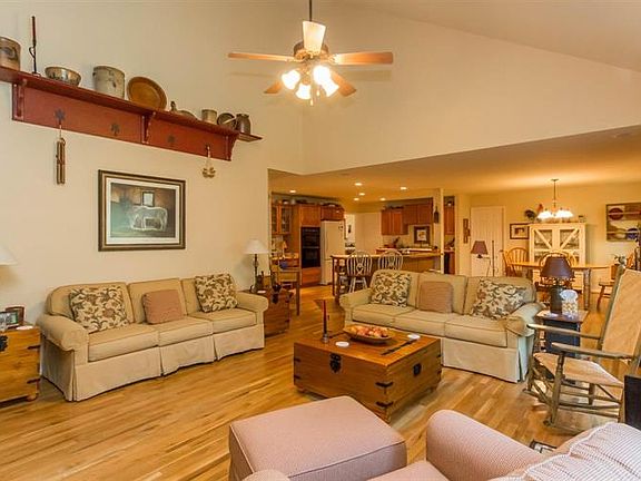 5th image of 3109 Sunningdale Ct