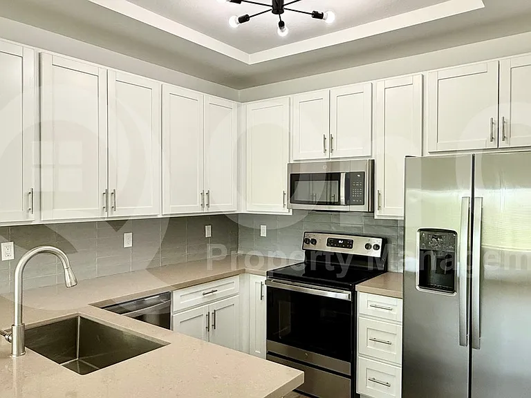 9160 N 67th Ave #226 — Photo 40
