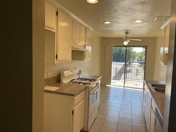 4th image of 425 Live Oak Ave #235
