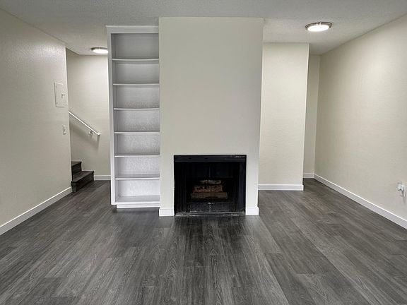 4th image of 9047 Langdon Ave