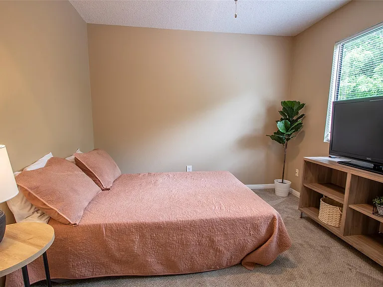 2108 Warfield Way — Photo 15