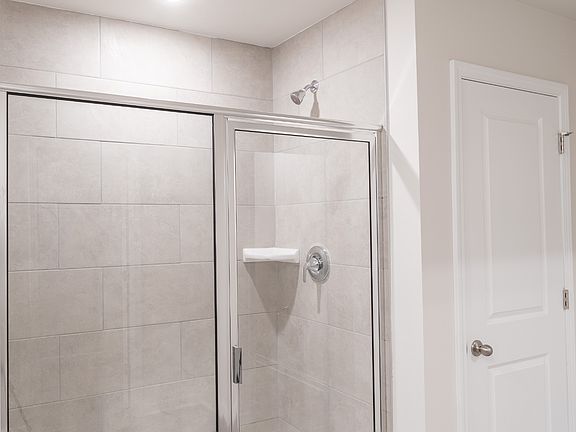 Primary bathroom in the Roswell floorplan at a Meritage Homes community in Garner, NC.