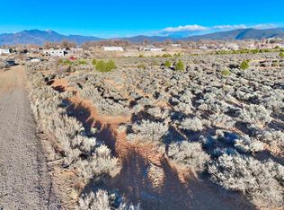 TRACT La Guardia Rd #R, Ranchos De Taos, NM 87557