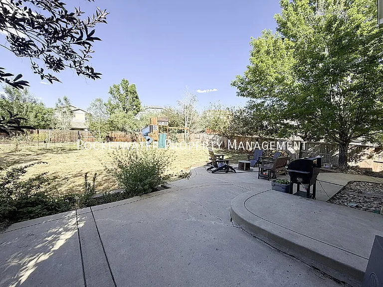 2127 Mountain Iris Dr — Photo 22