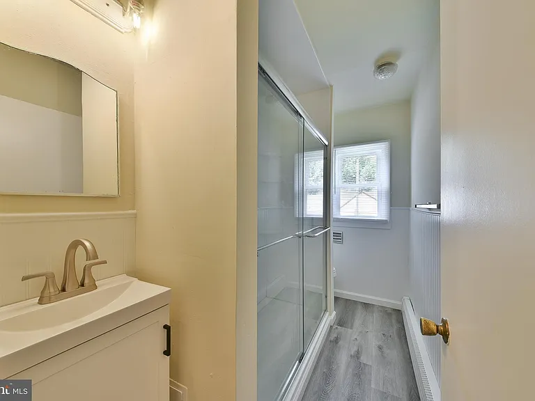 422 Willow Grove Ave — Photo 26