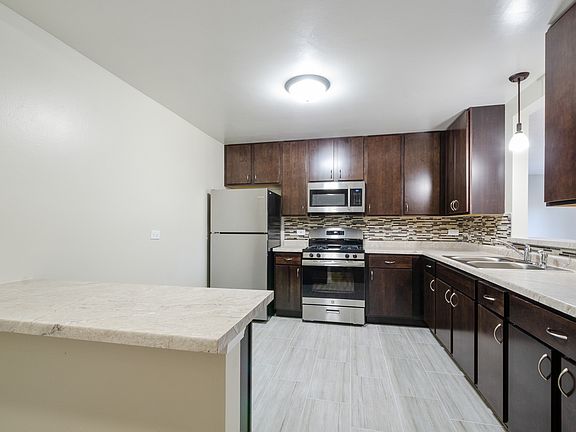3rd image of 8992 Kennedy Dr APT 1B