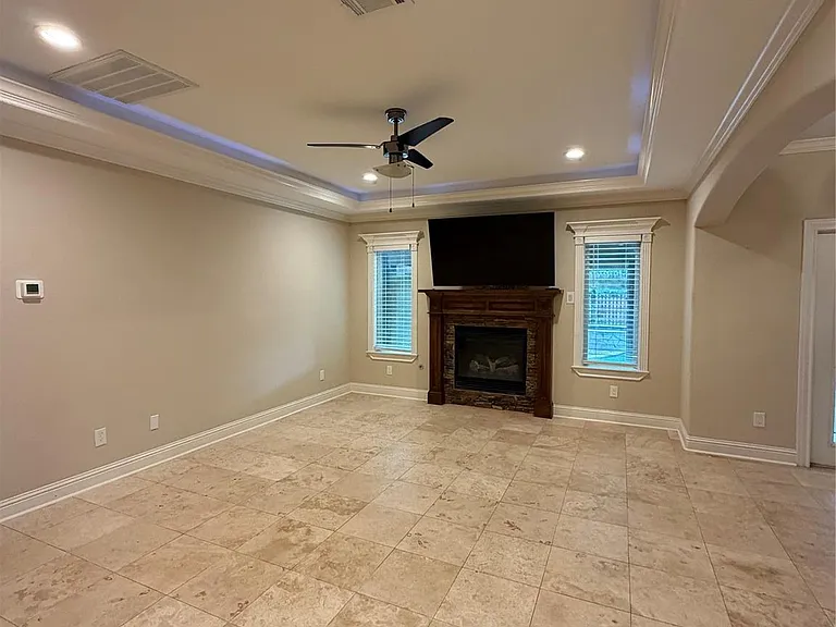 1710 Castlerock Dr — Photo 11