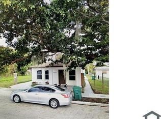 17637 SW 104th Ave, Miami, FL 33157