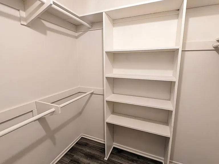 Klump Terrace Apartments — Photo 17