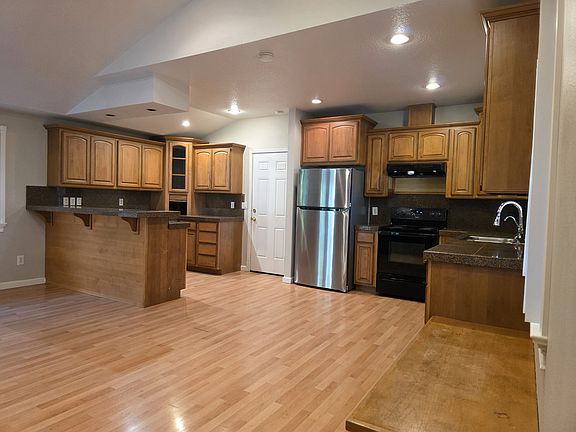 2nd image of 1734 NE 157th Ave