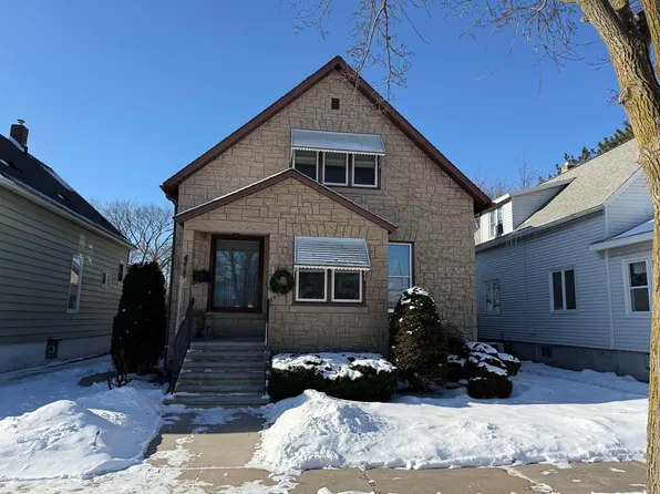 1439 10th St, Marinette, WI 54143