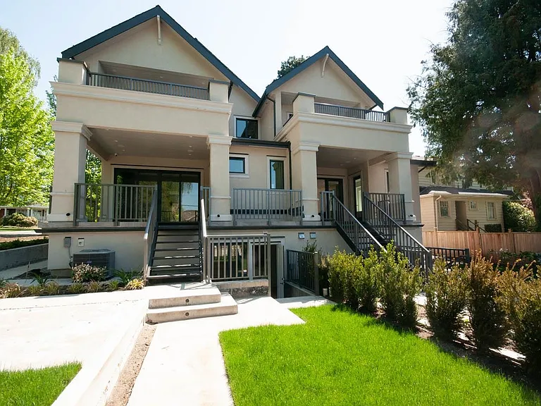1368 W 43rd Ave #UPPER — Photo 2