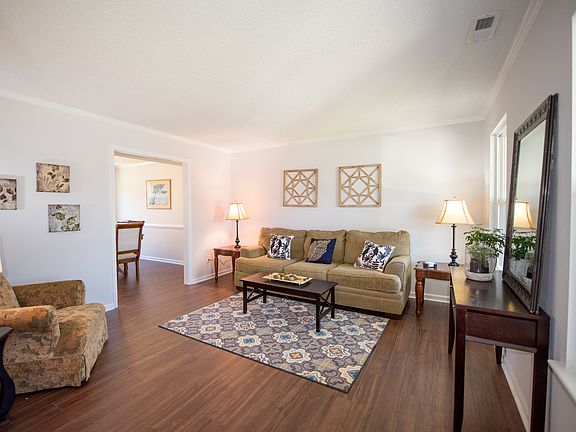 4th image of 1205 Schubert Ct
