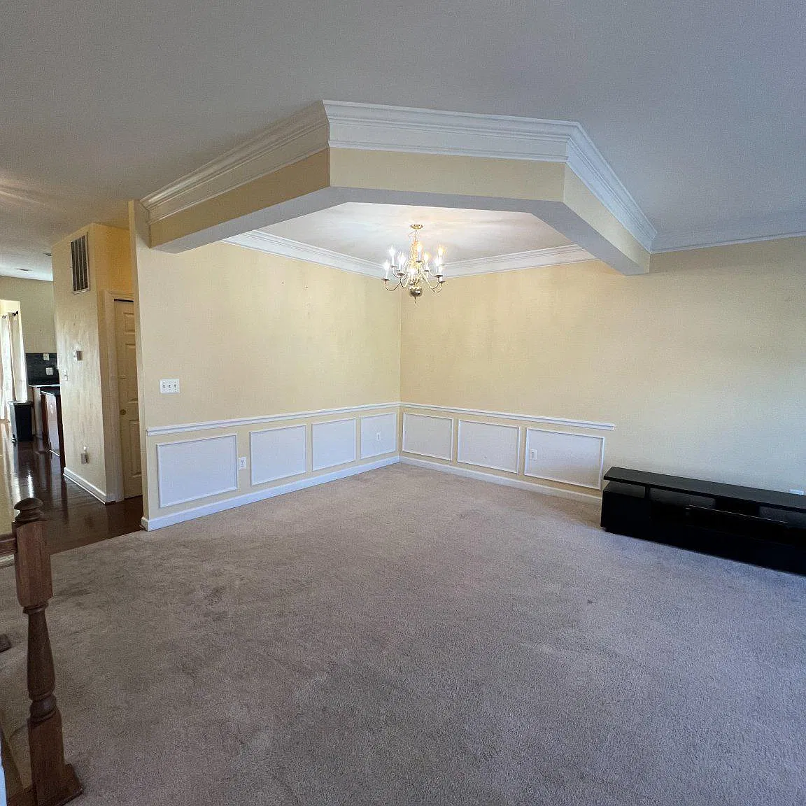 3 bed, 3.5 bath, 2595 sqft, $3,200 — Photo 3