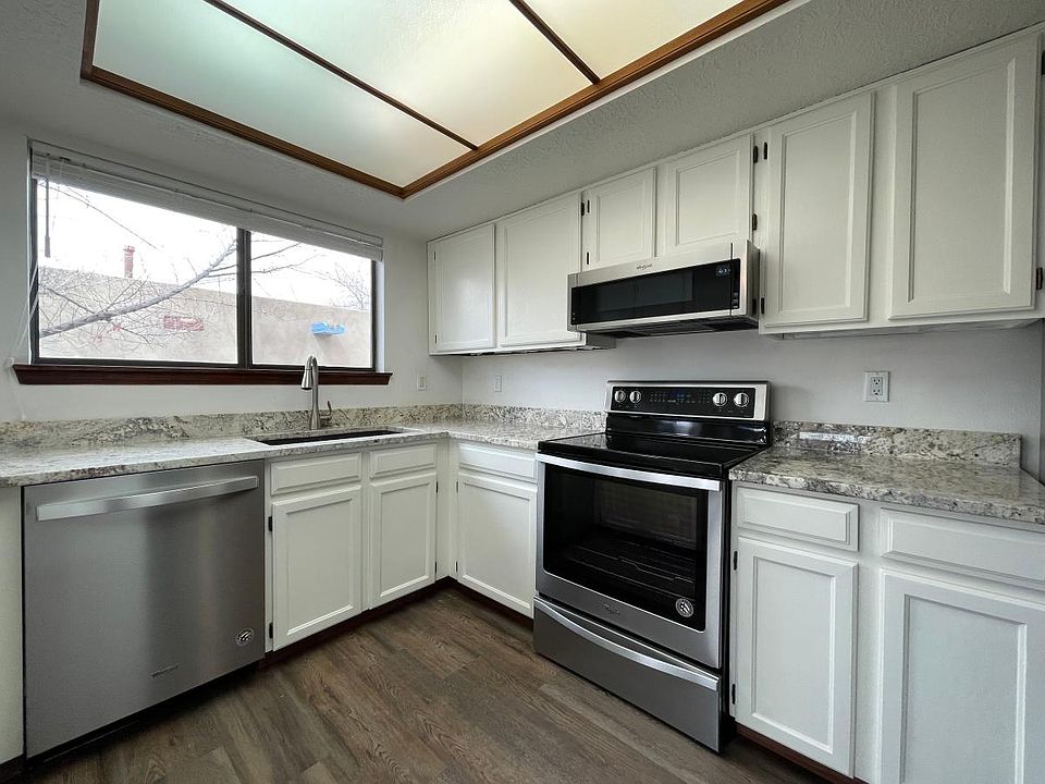 1st image of 2912 Camino Esquinas