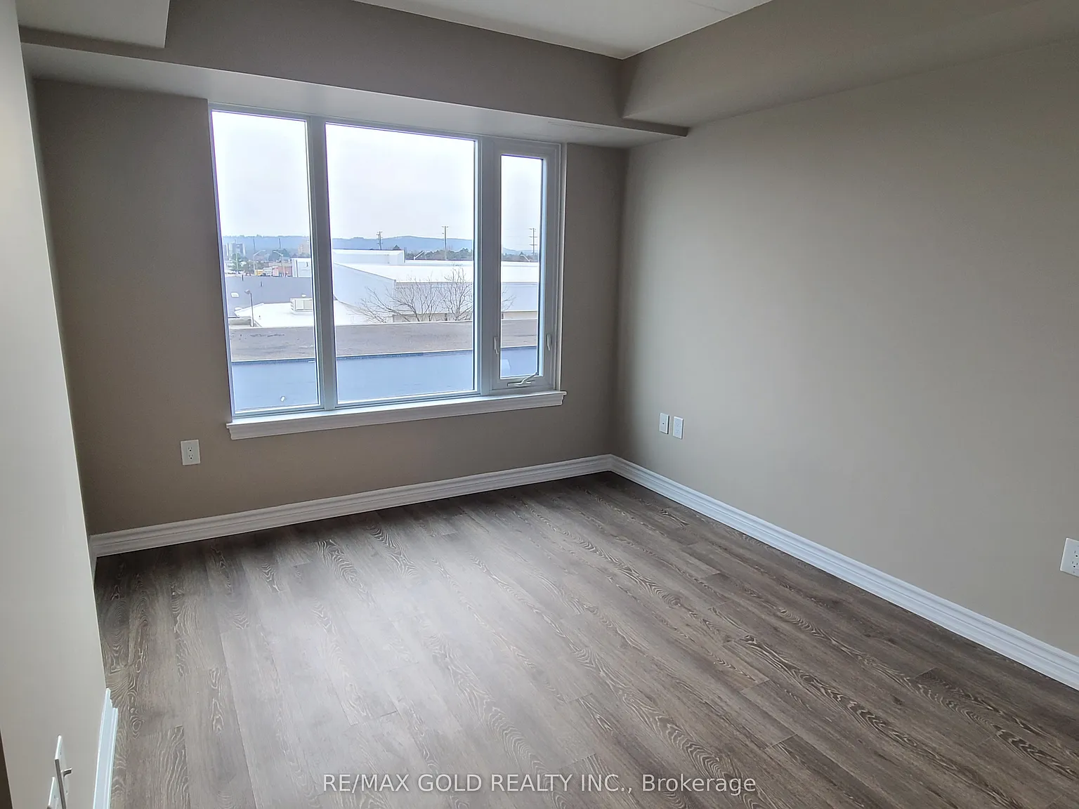 2 bed, $2,000 — Photo 4