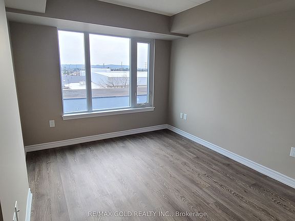4th image of 716 Main St E #309