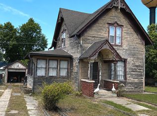 9905 Main St, Hebron, IL 60034