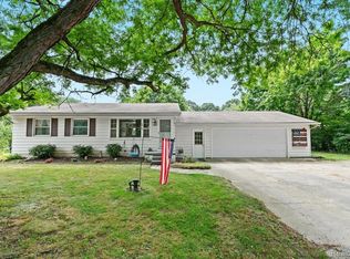 6460 Hogan Rd, Fenton, MI 48430