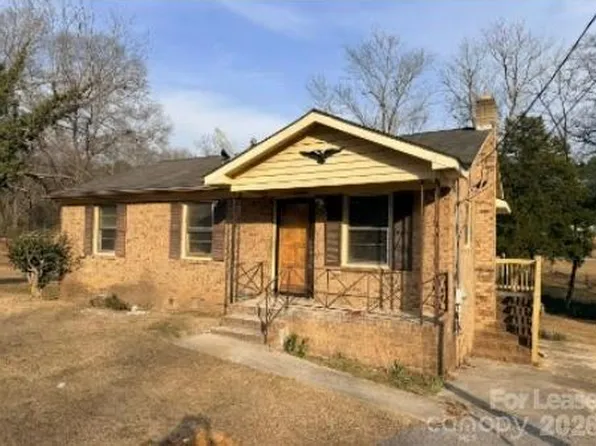 380 Willow Oak Cir, Lancaster, SC 29720