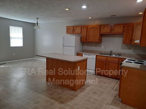 2nd image of 1020 N West St