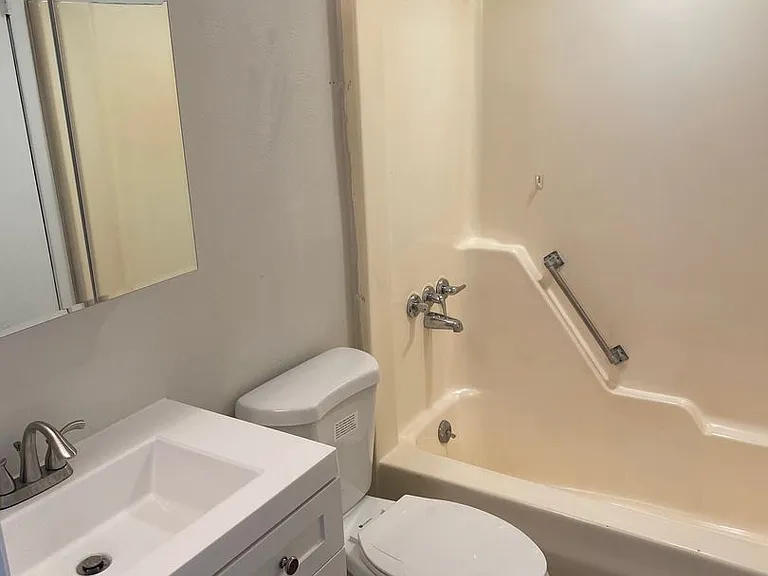 462 South Ave — Photo 5