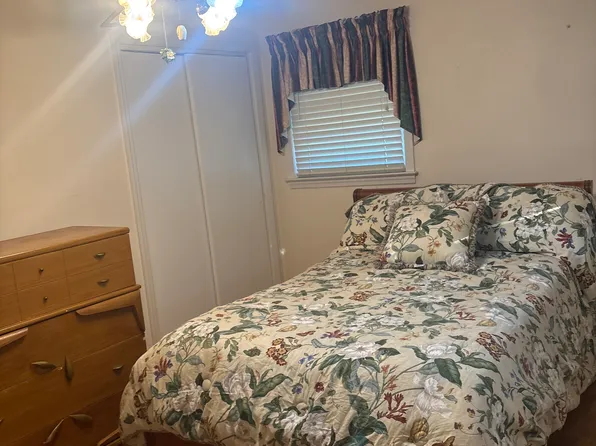 1613 Sharon Rd, Florence, SC 29506