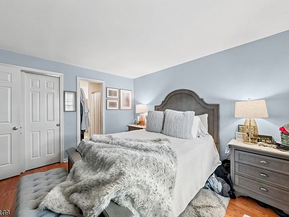 4th image of 342 Potomac Dr #1A