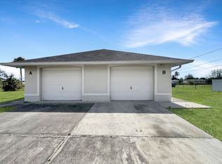 201 Schoolside Dr #B, Lehigh Acres, FL 33936