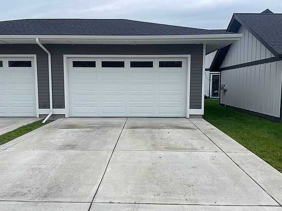 2- car detached garage, access from alleyway