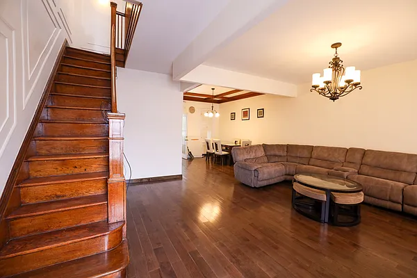 Rented by Sorensens Parkview Terrace Real Estate Inc | media 34