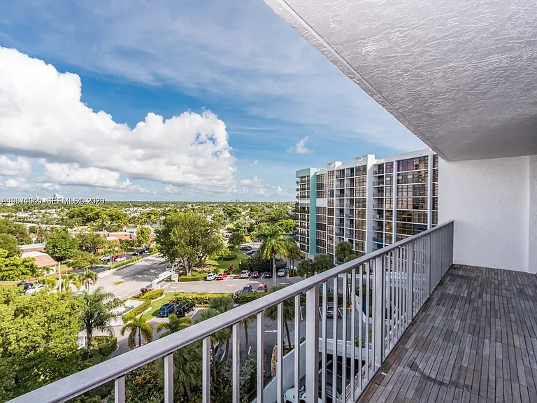 400 Leslie Dr #831 — Photo 16