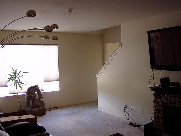 5th image of 9513 Lakeside Dr
