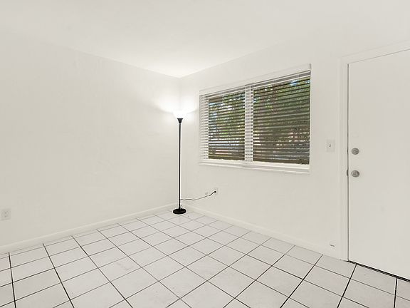 3rd image of 426 Santander Ave