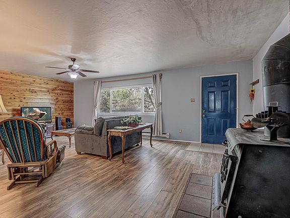 4th image of 267 W Round Valley Rd