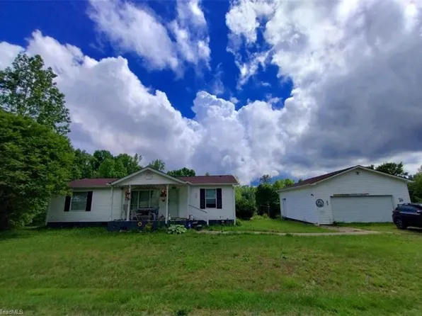 4430 Effie Ln, Walkertown, NC 27051