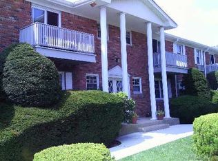 146 Fairharbor Dr, Patchogue, NY 11772