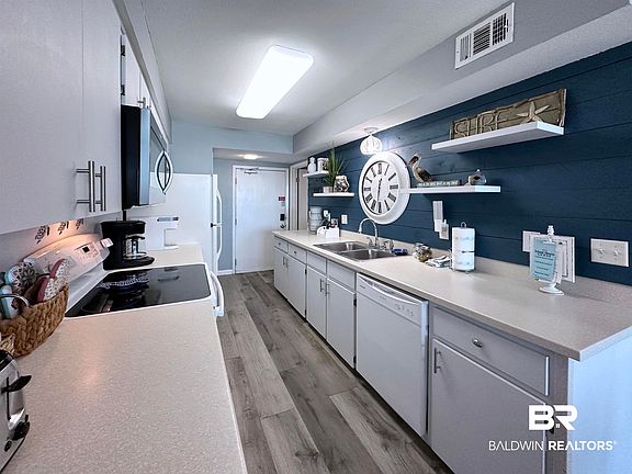 4th image of 421 E Beach Blvd #258