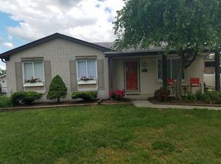 12112 Quaker Dr, Sterling Heights, MI 48313