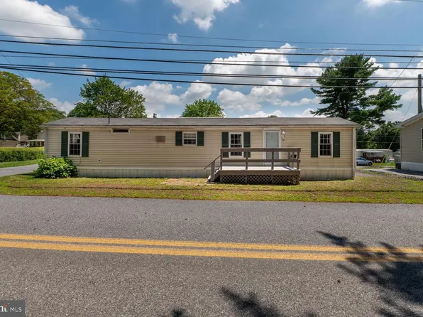 4403 Wolfs Crossing Rd, Orefield, PA 18069