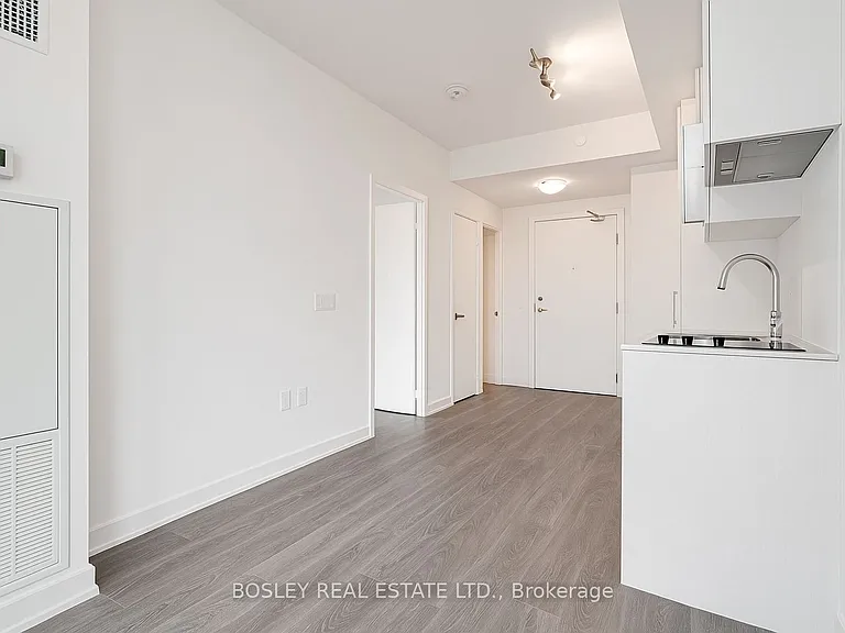 195 Redpath Ave #LPH13 — Photo 4