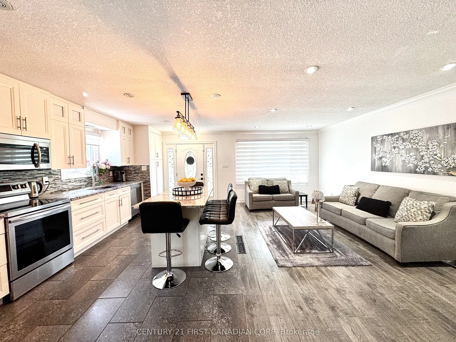 3 bed, $2,800 — Photo 3
