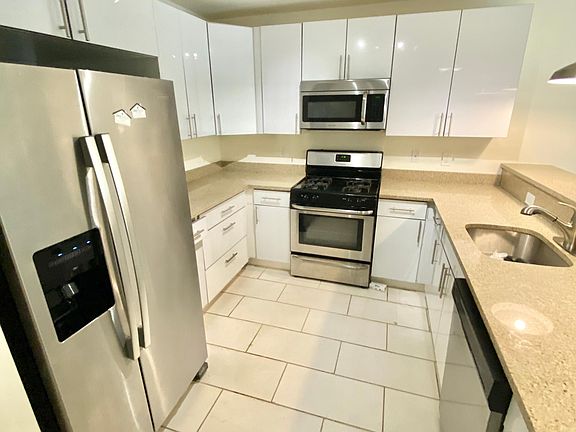 2nd image of 113 Glenwood Ave #Pl3