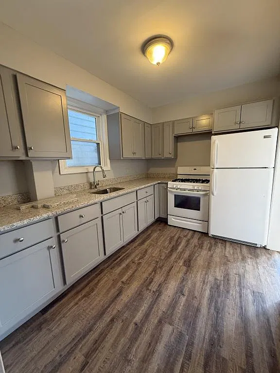 138 Brightman St — Photo 1